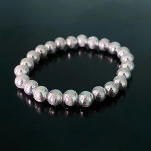 Sliver pearl bracelet